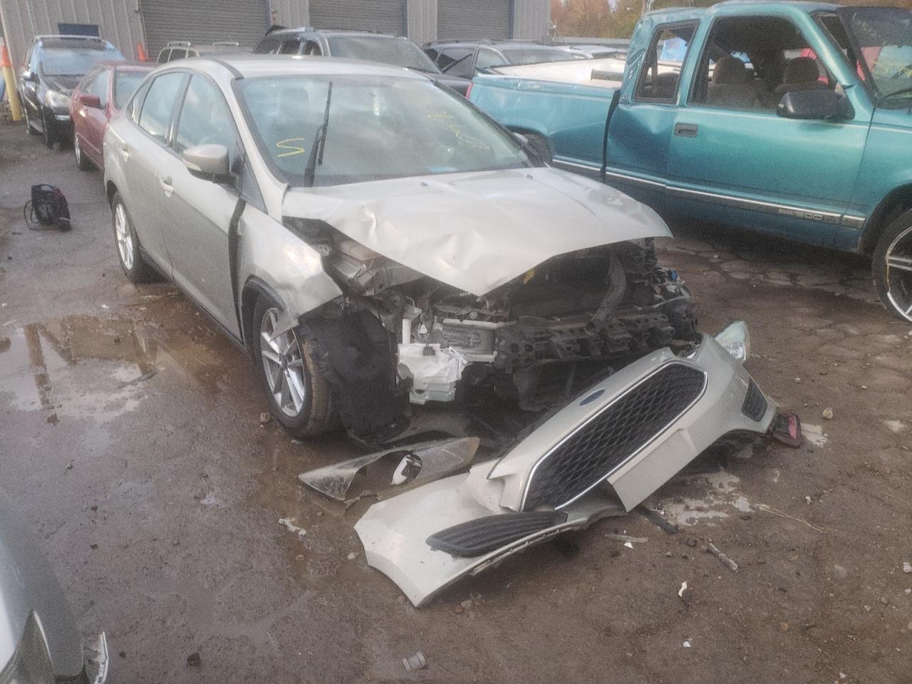 FORD FOCUS SE 2016 with VIN 1FADP3F20GL249498 - Photo from auction