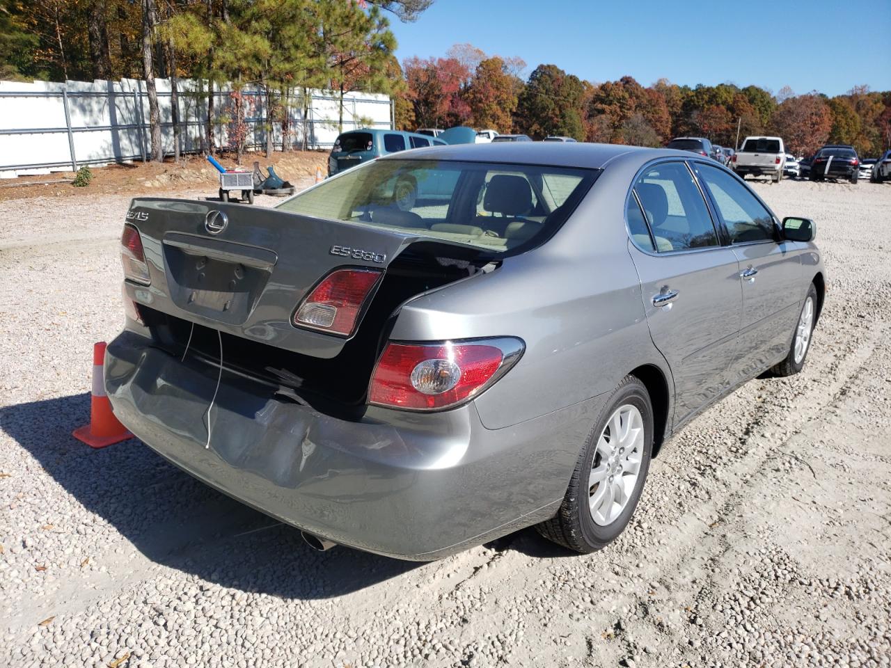 Photo 4 from auction – 2004 LEXUS ES 330 with VIN JTHBA30G745007135