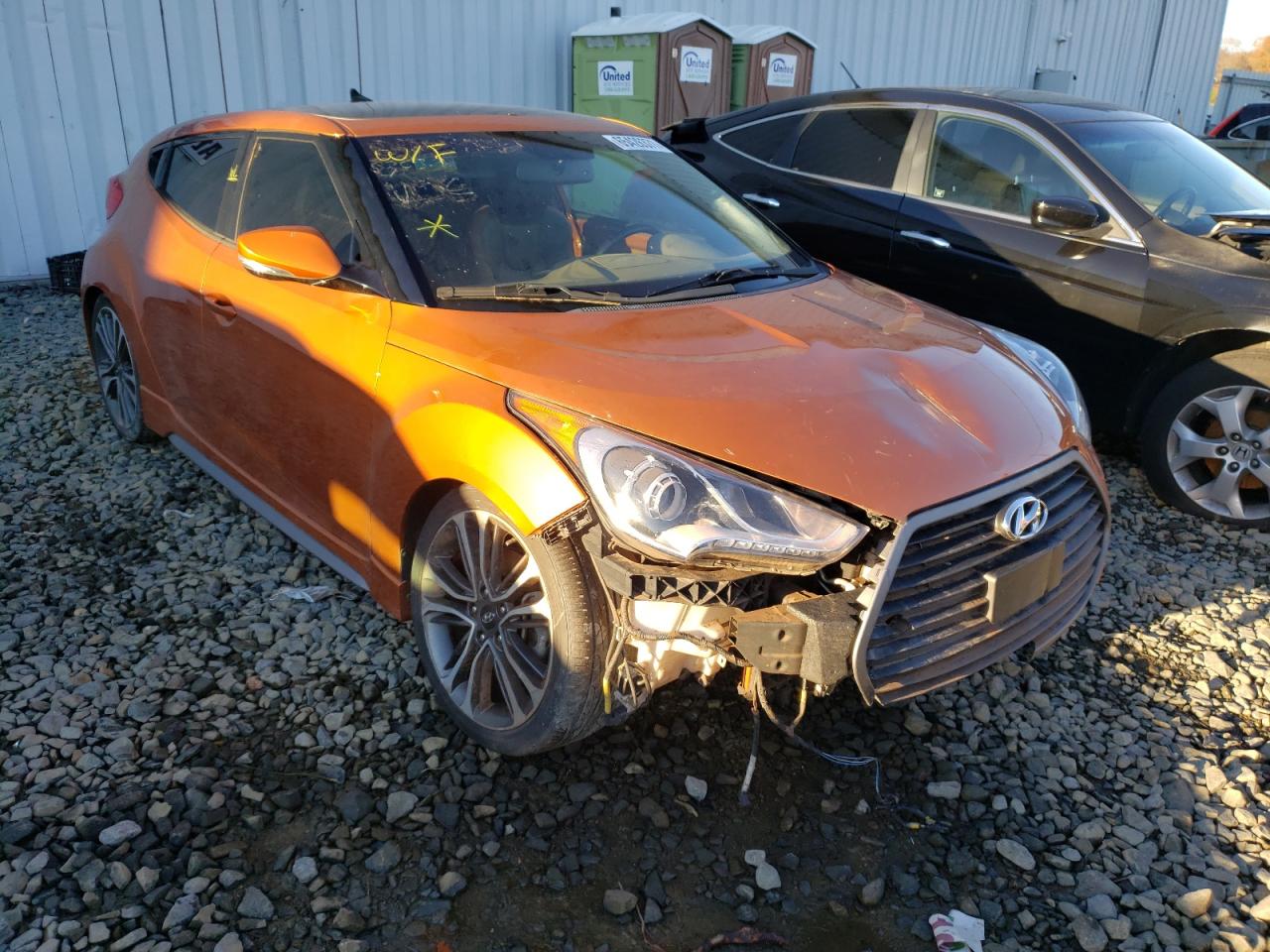 HYUNDAI VELOSTER T 2016 with VIN KMHTC6AE3GU262272 - Photo from auction