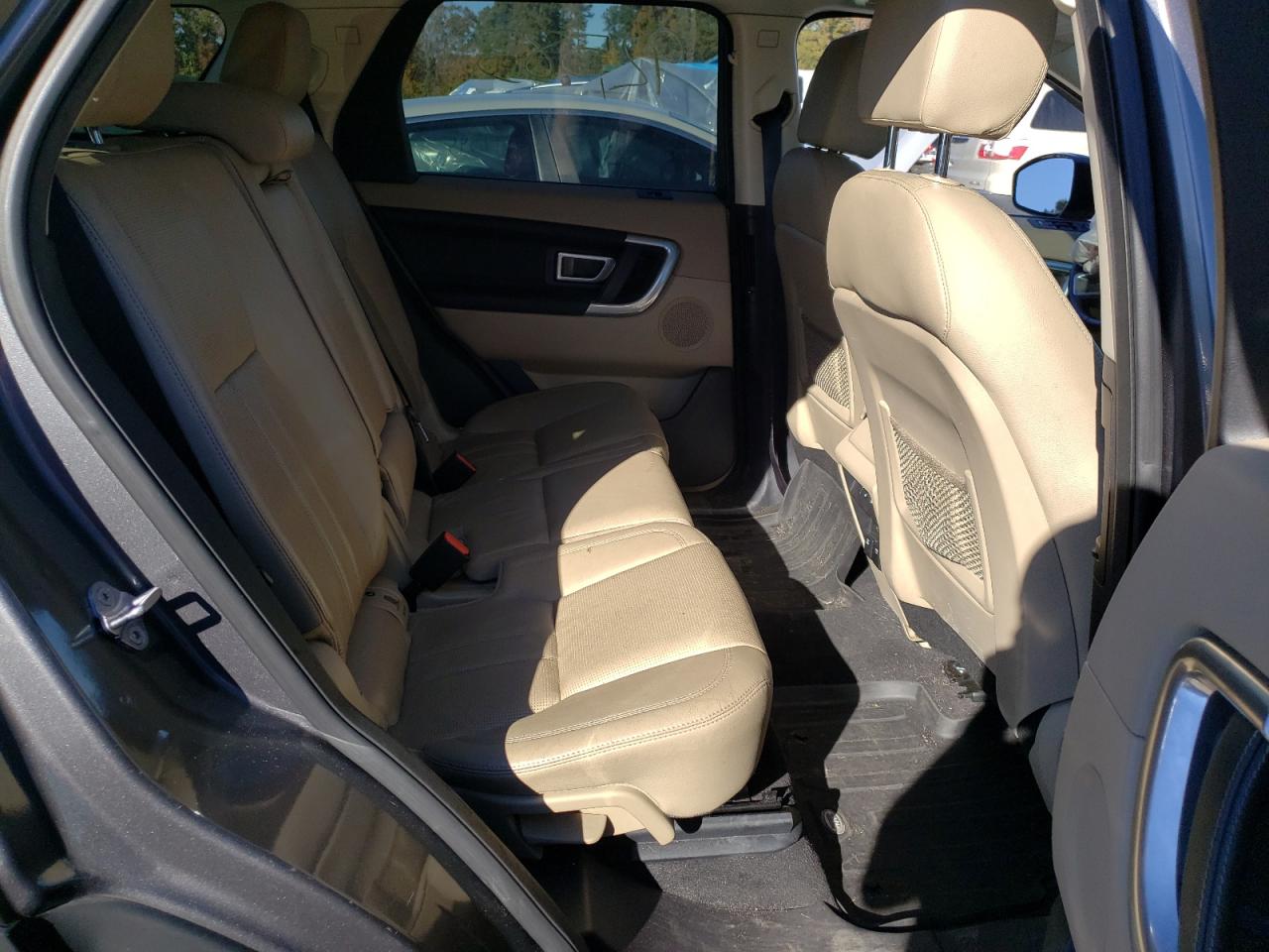 Zdjęcie 6 z aukcji – 2016 LAND ROVER DISCOVERY z VIN SALCR2BG9GH554358