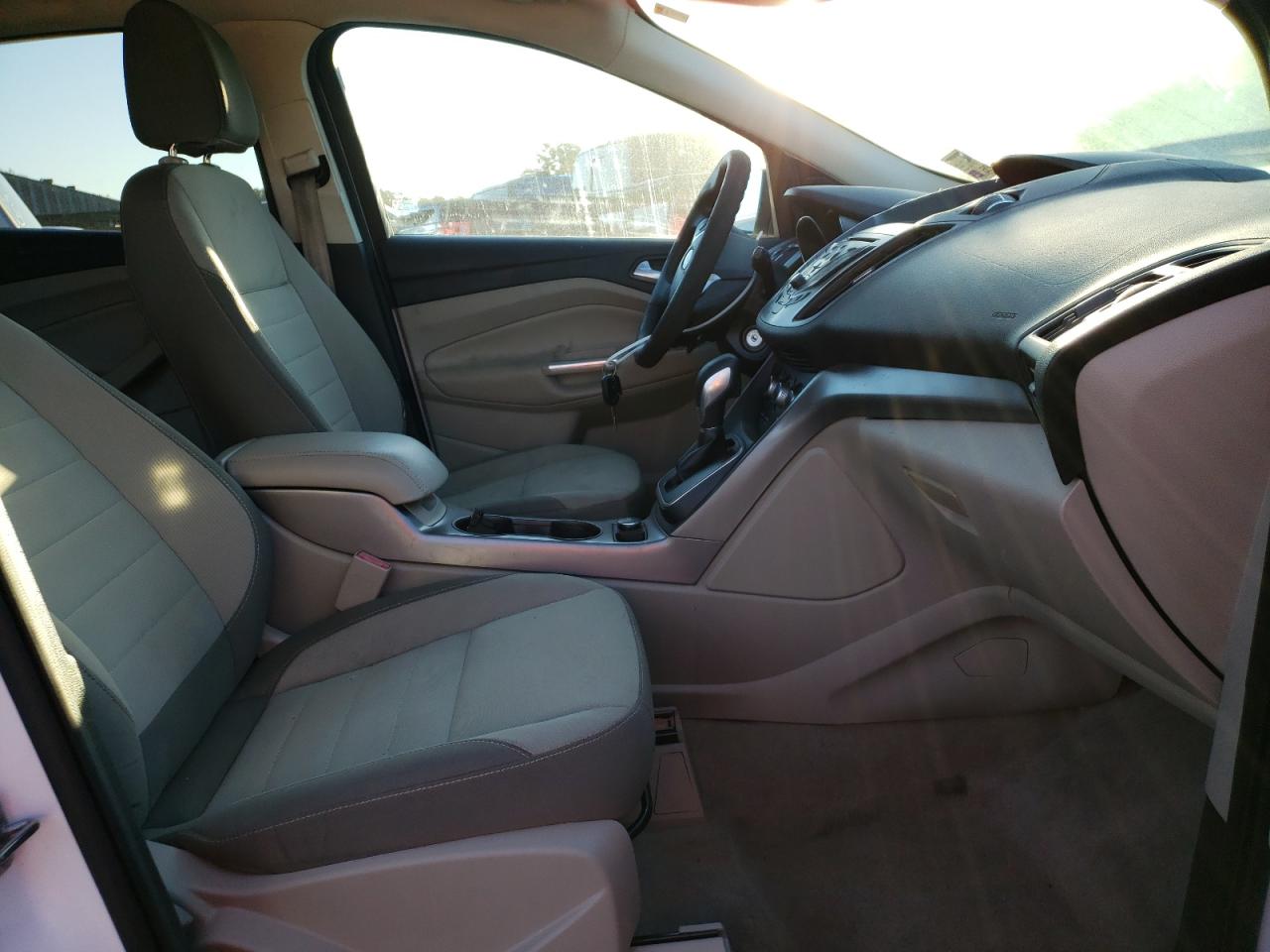 Photo 5 from auction – 2013 FORD ESCAPE SE with VIN 1FMCU0GX3DUC85694