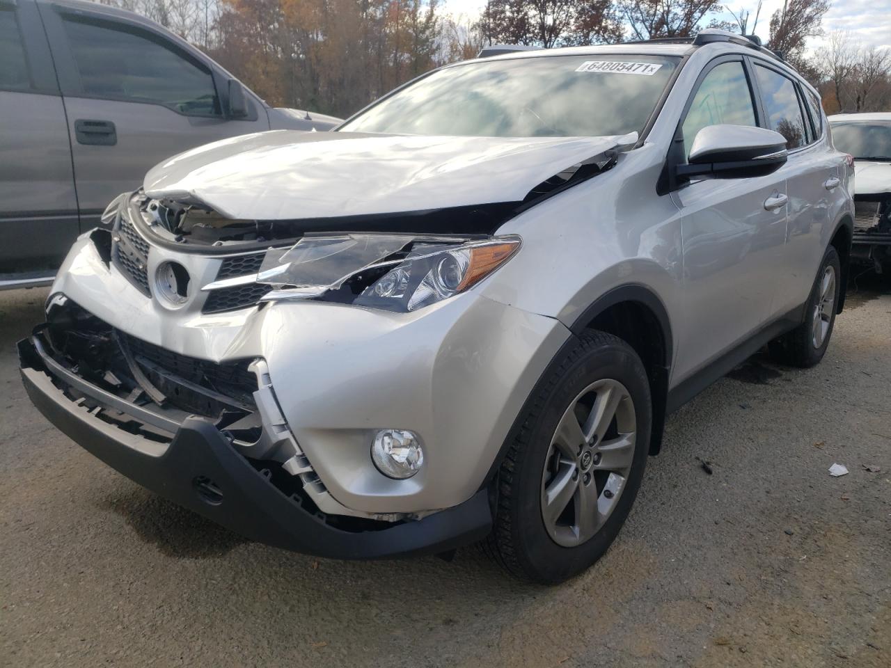 Photo 2 from auction – 2015 TOYOTA RAV4 XLE with VIN JTMRFREV9FD151807