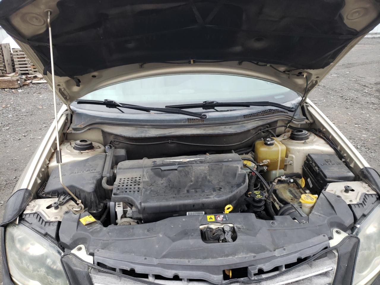 Photo 7 from auction – 2005 CHRYSLER PACIFICA L with VIN 2C8GF78485R381153