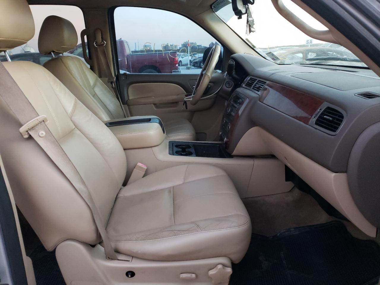 Photo 5 from auction – 2011 CHEVROLET TAHOE C150 with VIN 1GNSCBE06BR319123
