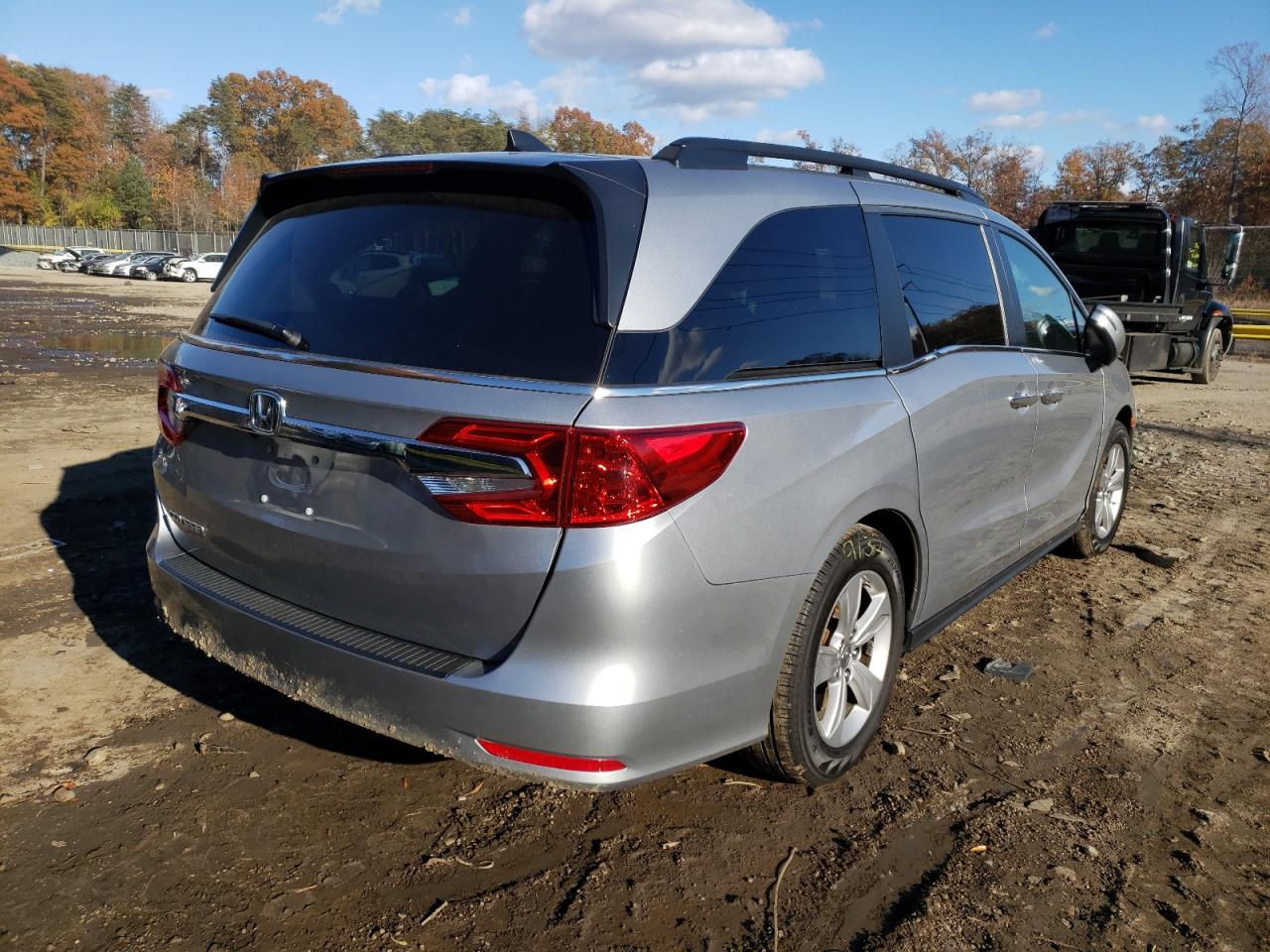 Photo 4 from auction – 2019 HONDA ODYSSEY EX with VIN 5FNRL6H72KB096589
