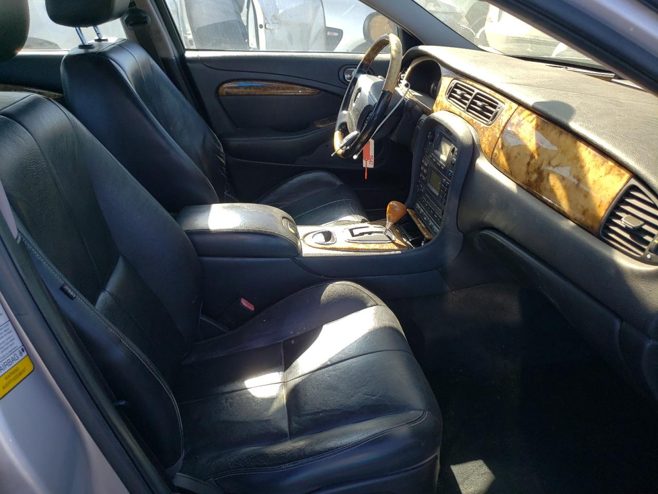 Photo 5 from auction – 2005 JAGUAR S-TYPE with VIN SAJWA01T35FN13653