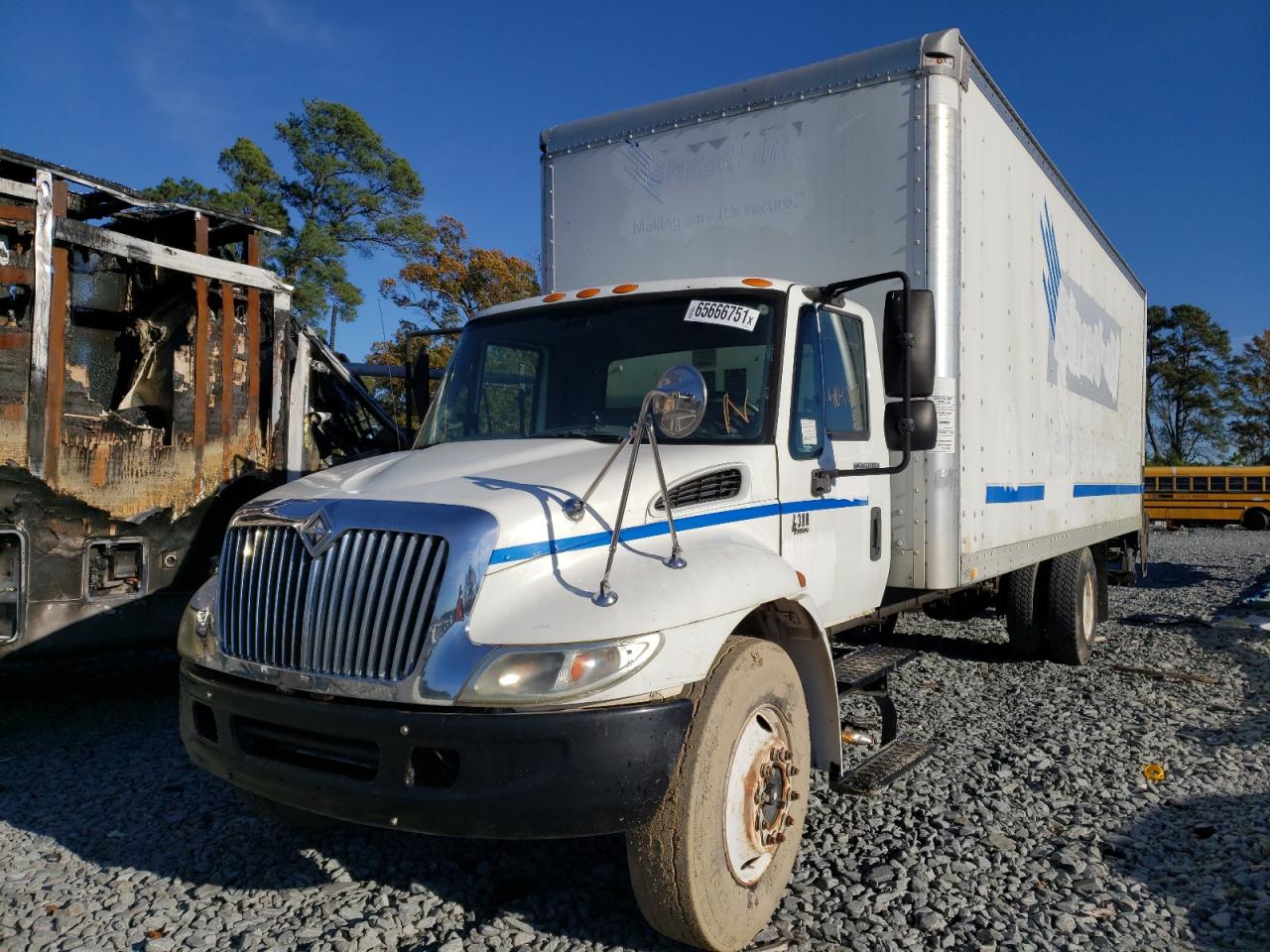 Photo 2 from auction – 2006 INTERNATIONAL 4000 4300 with VIN 1HTMMAAM06H341831