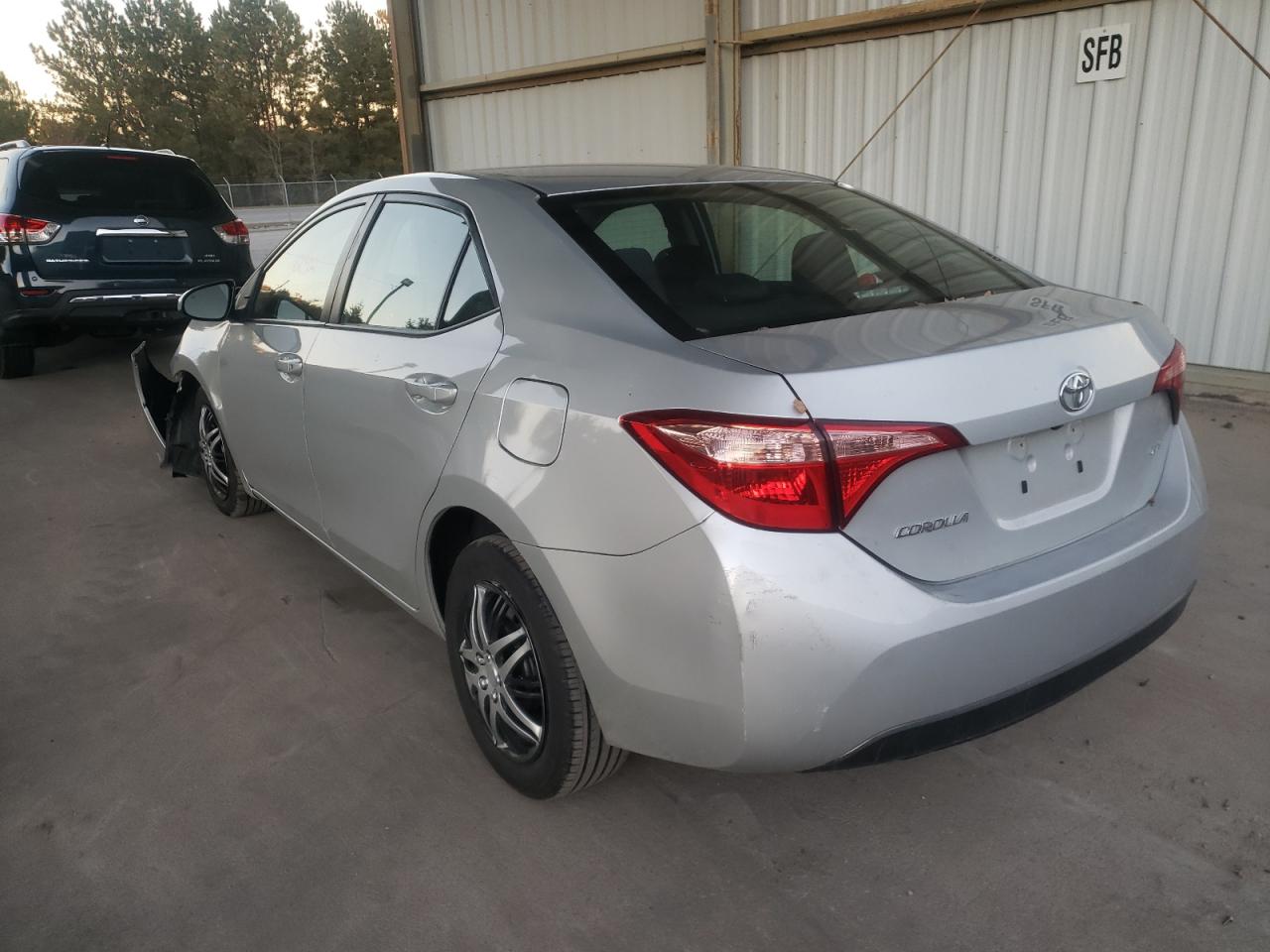Photo 3 from auction – 2018 TOYOTA COROLLA L with VIN 5YFBURHE4JP855471