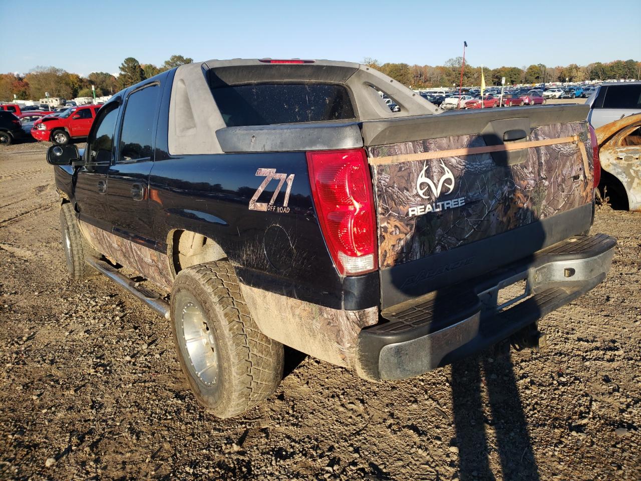 Photo 3 from auction – 2004 CHEVROLET AVALANCHE with VIN 3GNEK12T84G299338