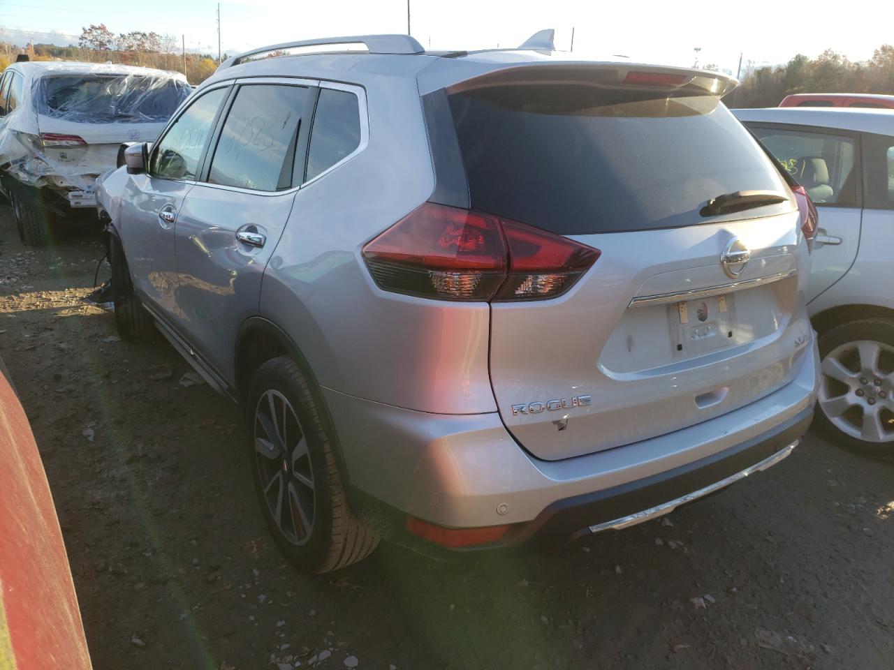 Photo 3 from auction – 2019 NISSAN ROGUE S with VIN 5N1AT2MV3KC765665
