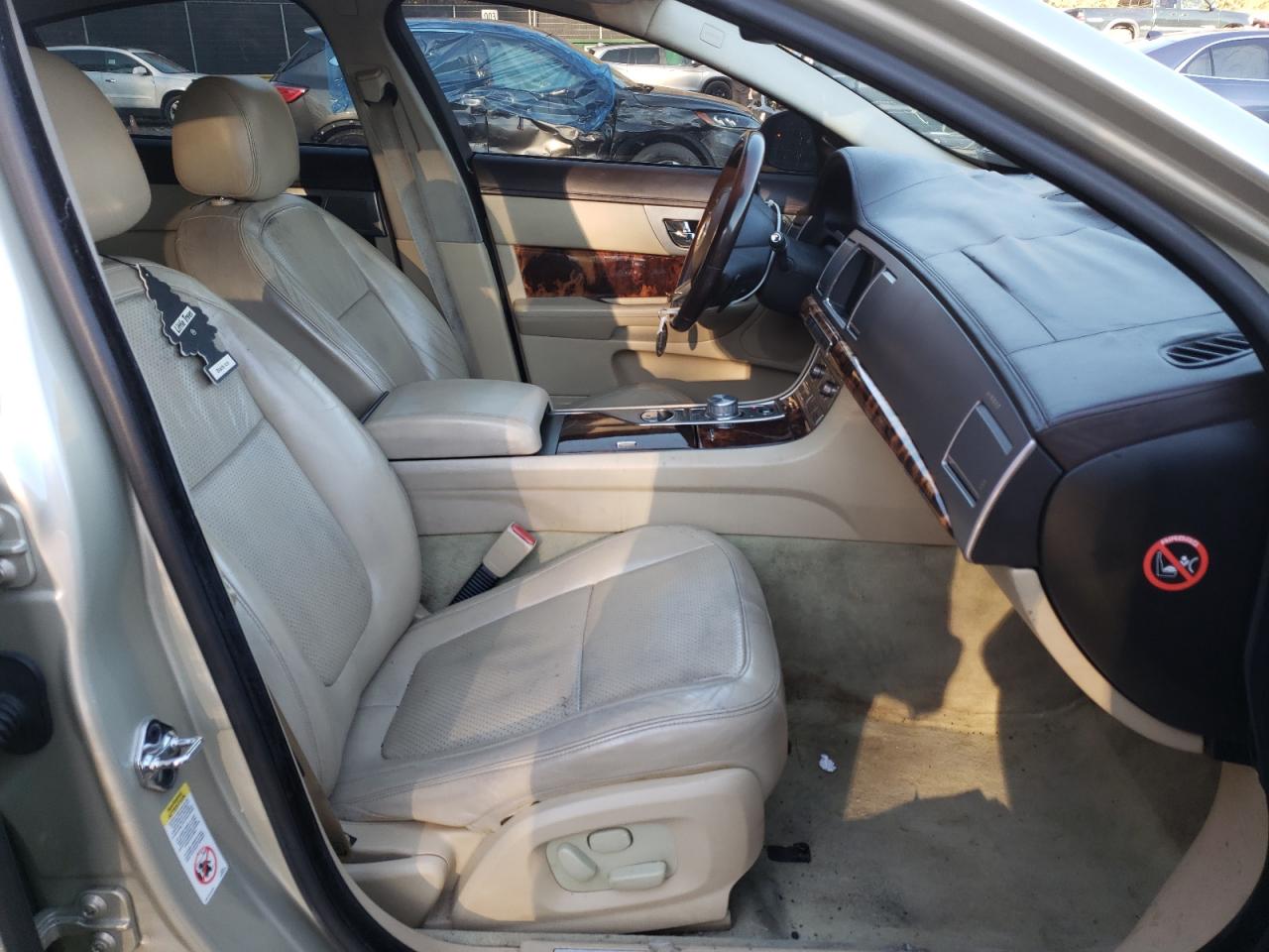 Photo 5 from auction – 2009 JAGUAR XF PREMIUM with VIN SAJWA06B09HR20288
