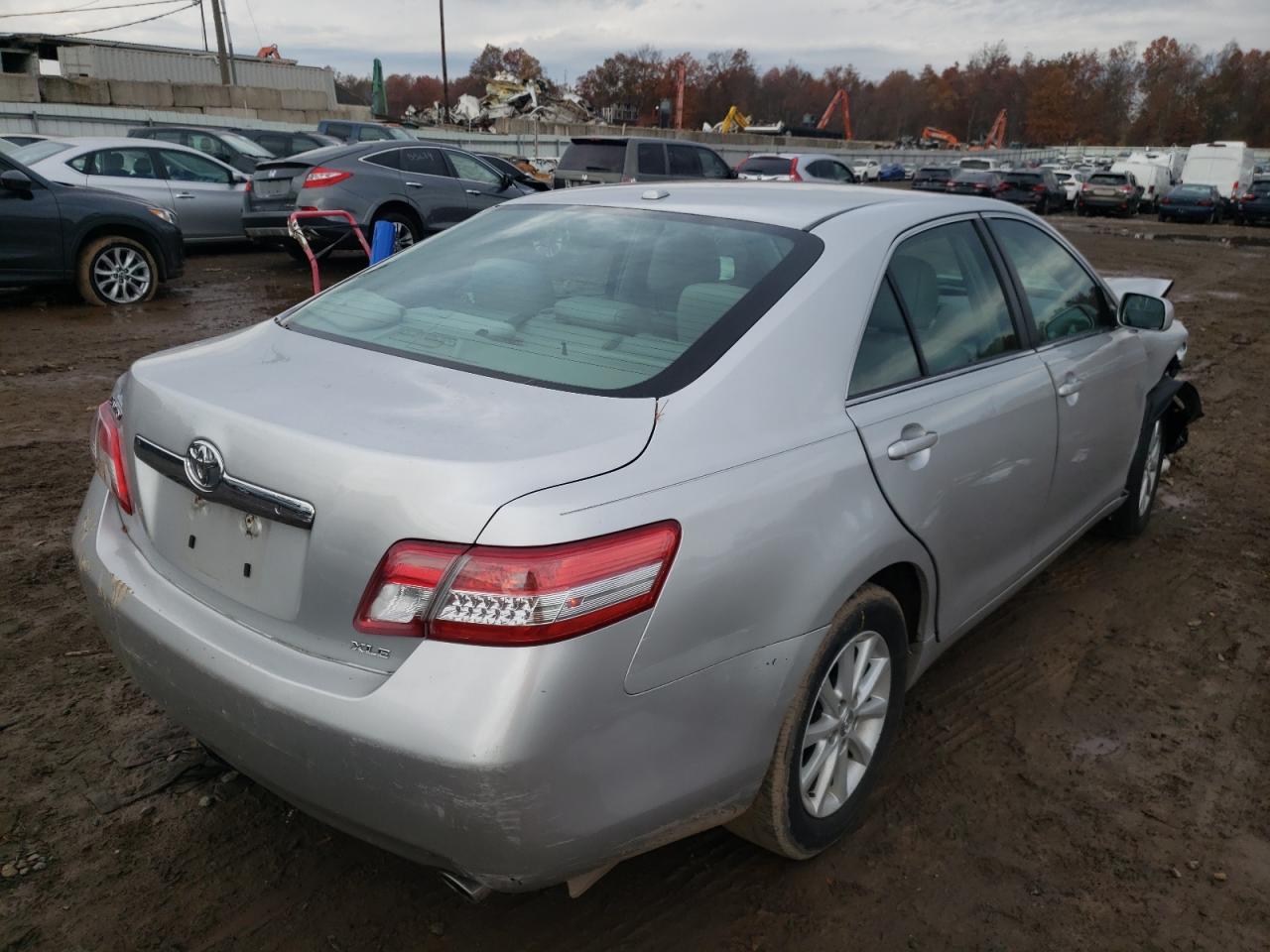 Photo 4 from auction – 2010 TOYOTA CAMRY BASE with VIN 4T1BF3EK3AU092620