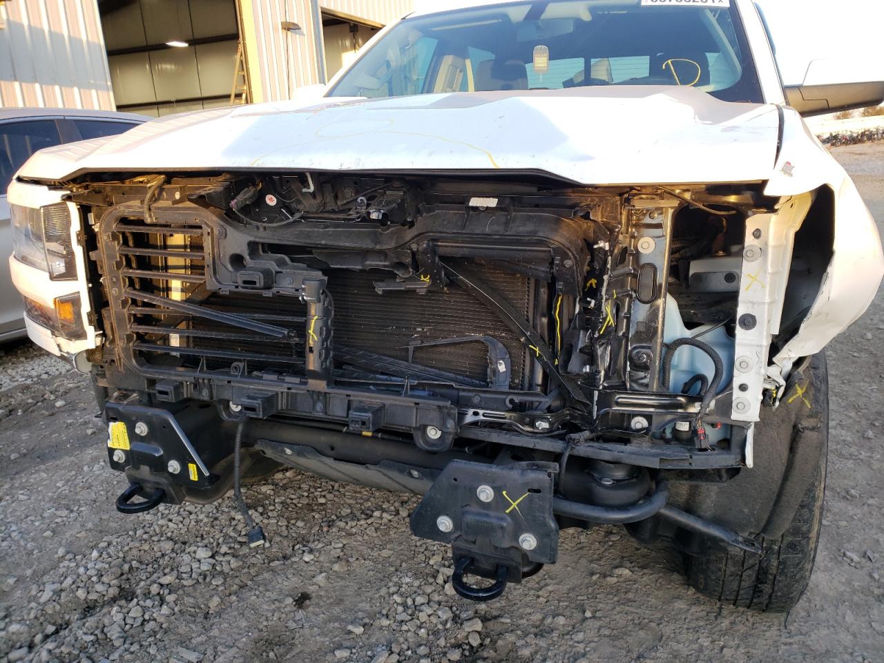 Photo 9 from auction – 2017 CHEVROLET SILVERADO with VIN 3GCUKREC0HG107964