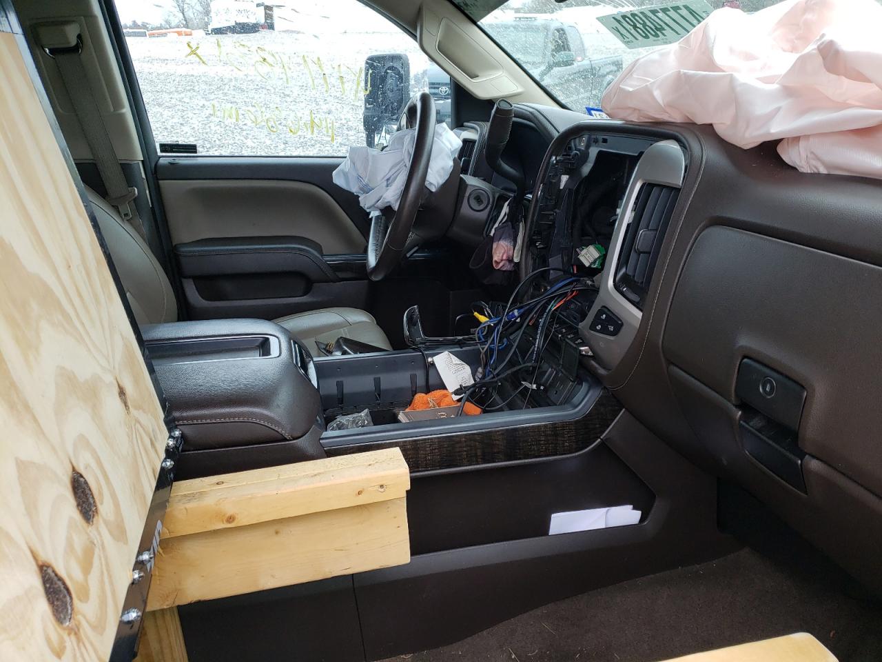 Photo 5 from auction – 2015 GMC SIERRA K35 with VIN 1GT424E82FF560223