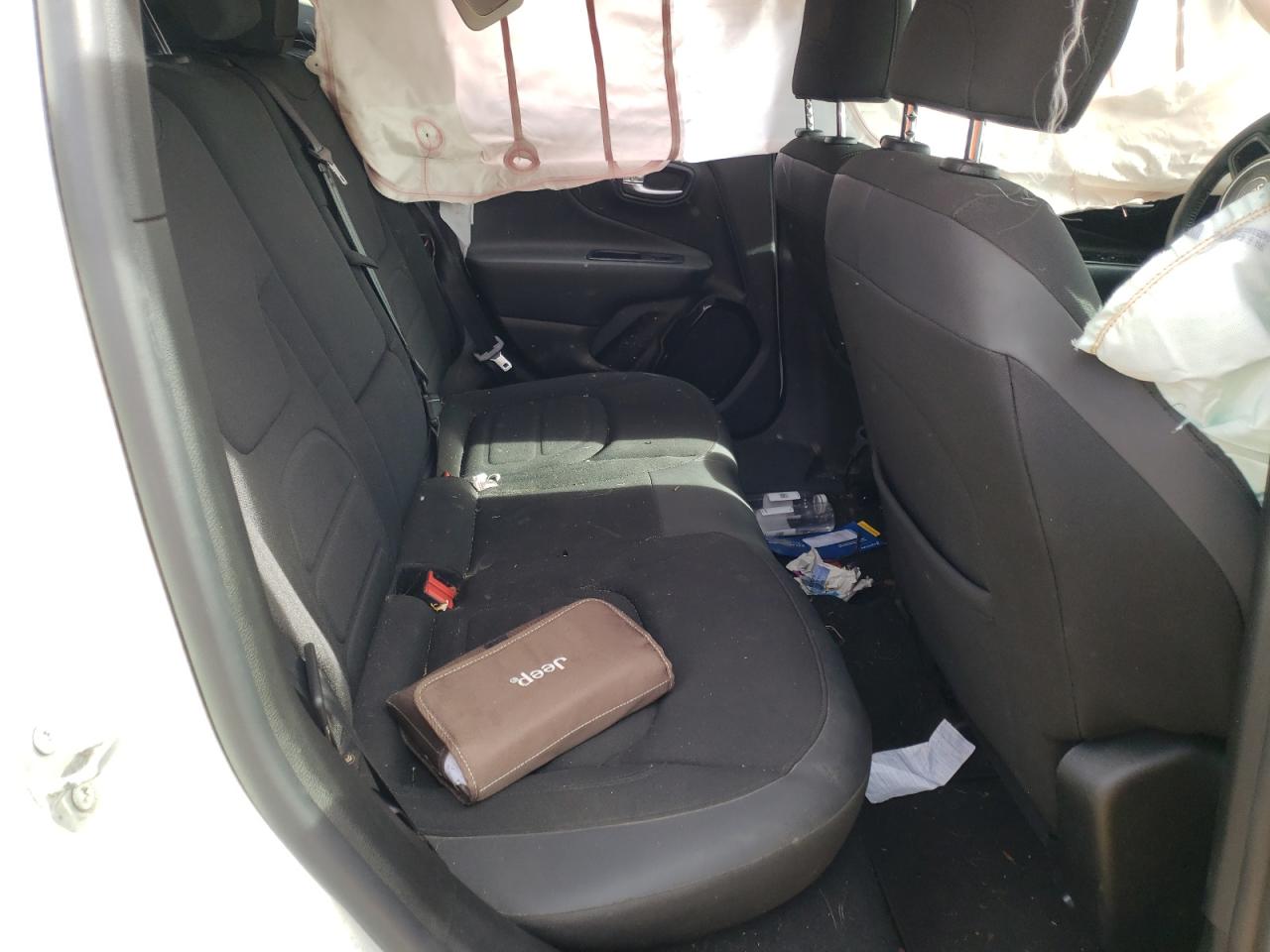 Photo 6 from auction – 2017 JEEP RENEGADE L with VIN ZACCJBBB7HPF27351