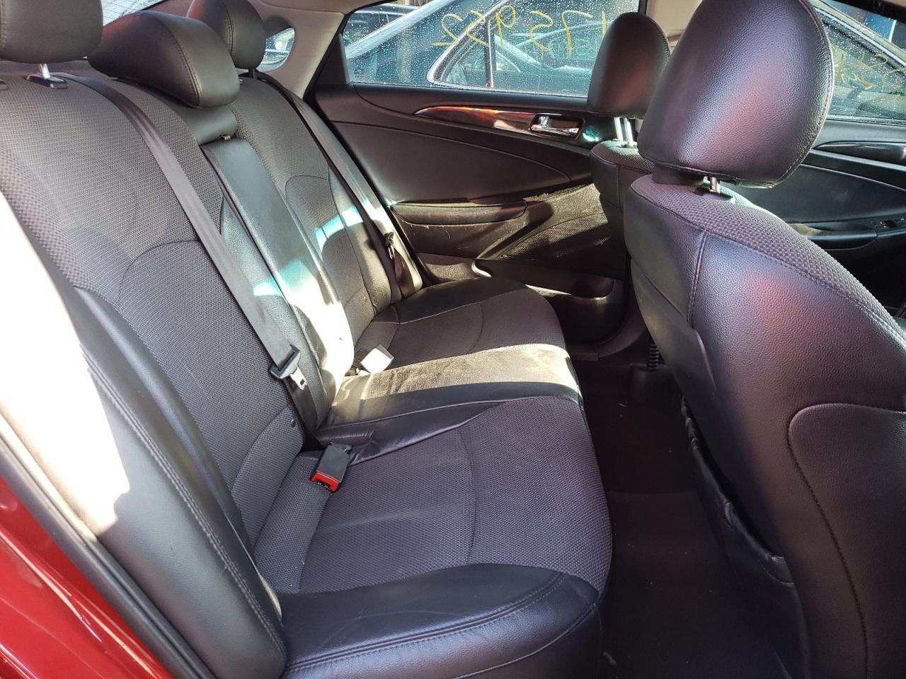 Photo 6 from auction – 2014 HYUNDAI SONATA SE with VIN 5NPEC4AB8EH847282