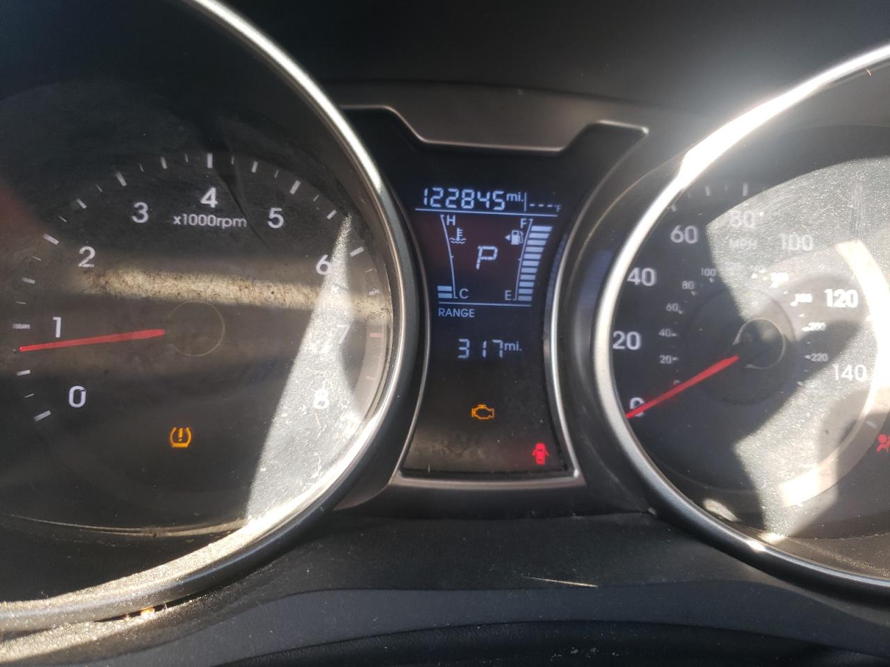 Photo 8 from auction – 2017 HYUNDAI VELOSTER with VIN KMHTC6AD1HU312708