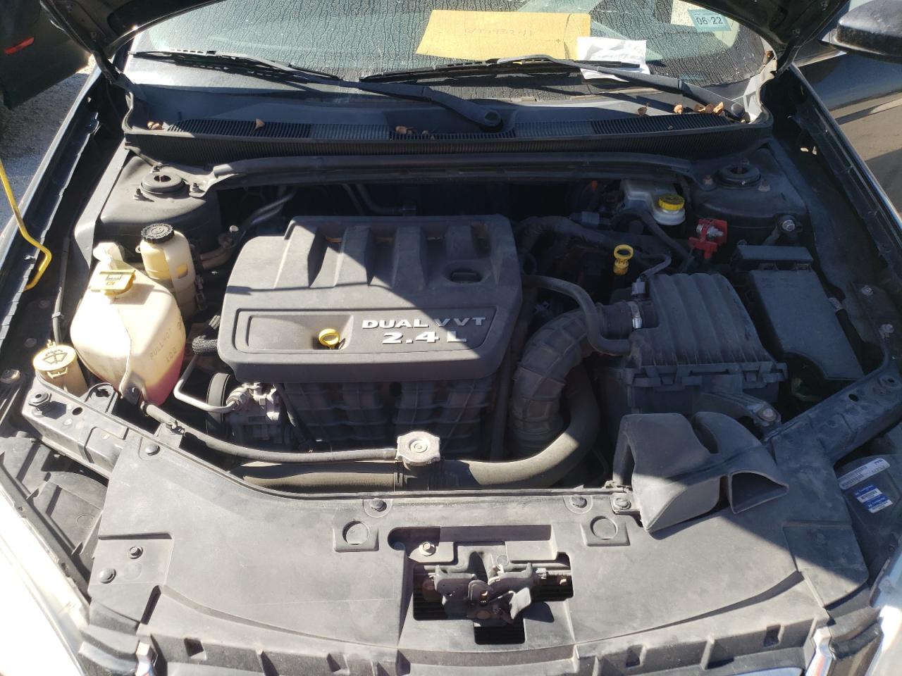 Photo 7 from auction – 2014 CHRYSLER 200 TOURIN with VIN 1C3CCBBB5EN167659