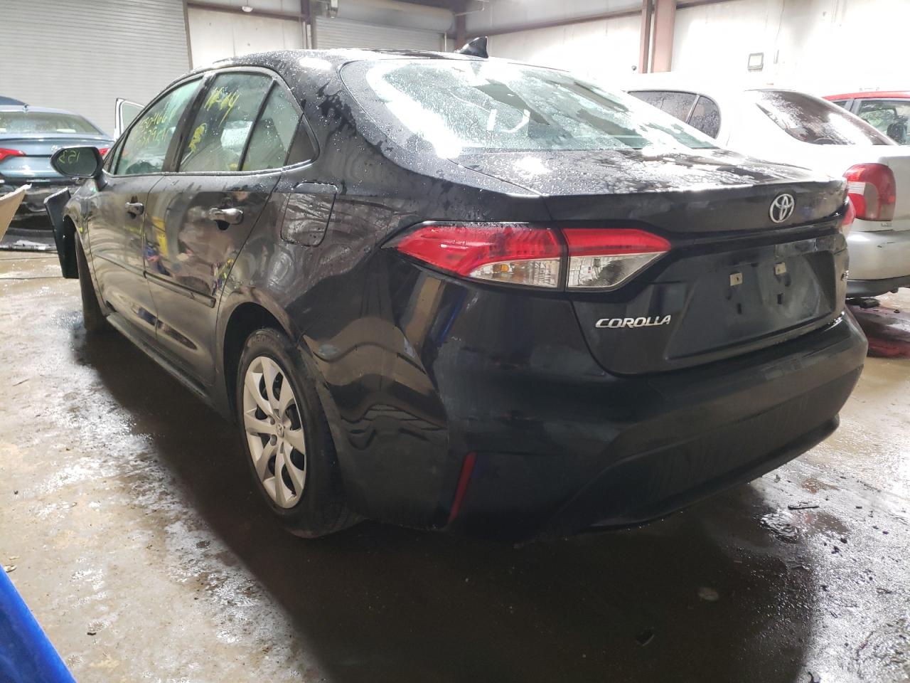 Photo 3 from auction – 2020 TOYOTA COROLLA LE with VIN 5YFEPRAE9LP059333