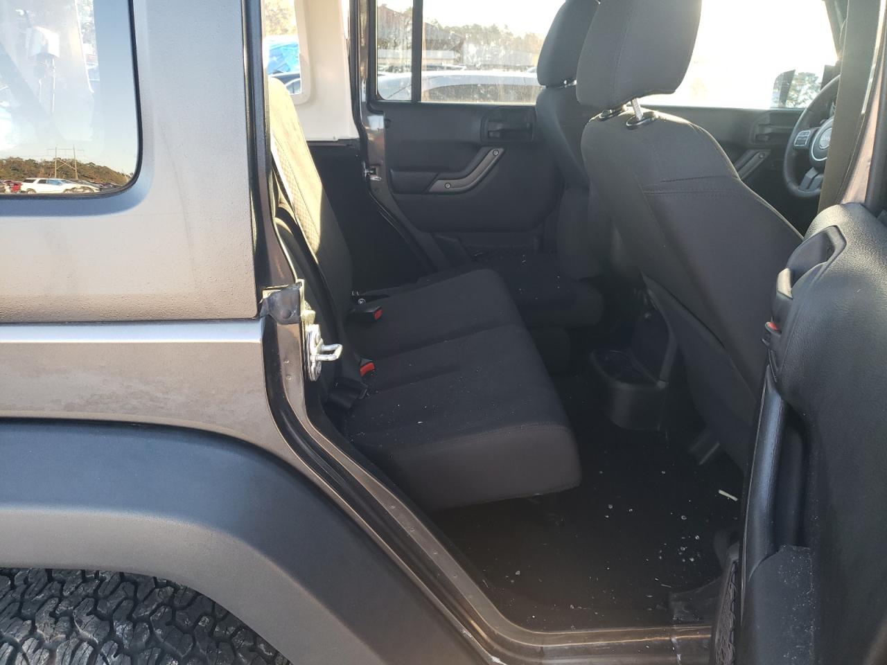 Photo 6 from auction – 2018 JEEP WRANGLER U with VIN 1C4BJWDG9JL911024