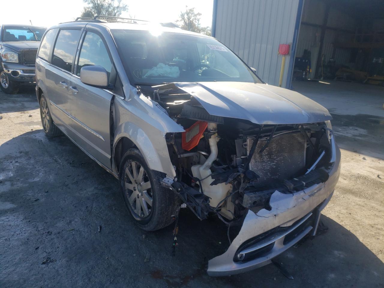 Photo 9 from auction – 2014 CHRYSLER TOWN & COU with VIN 2C4RC1BG9ER294879