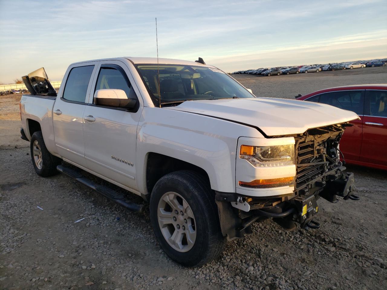 CHEVROLET SILVERADO 2017 with VIN 3GCUKREC0HG107964 - Photo from auction