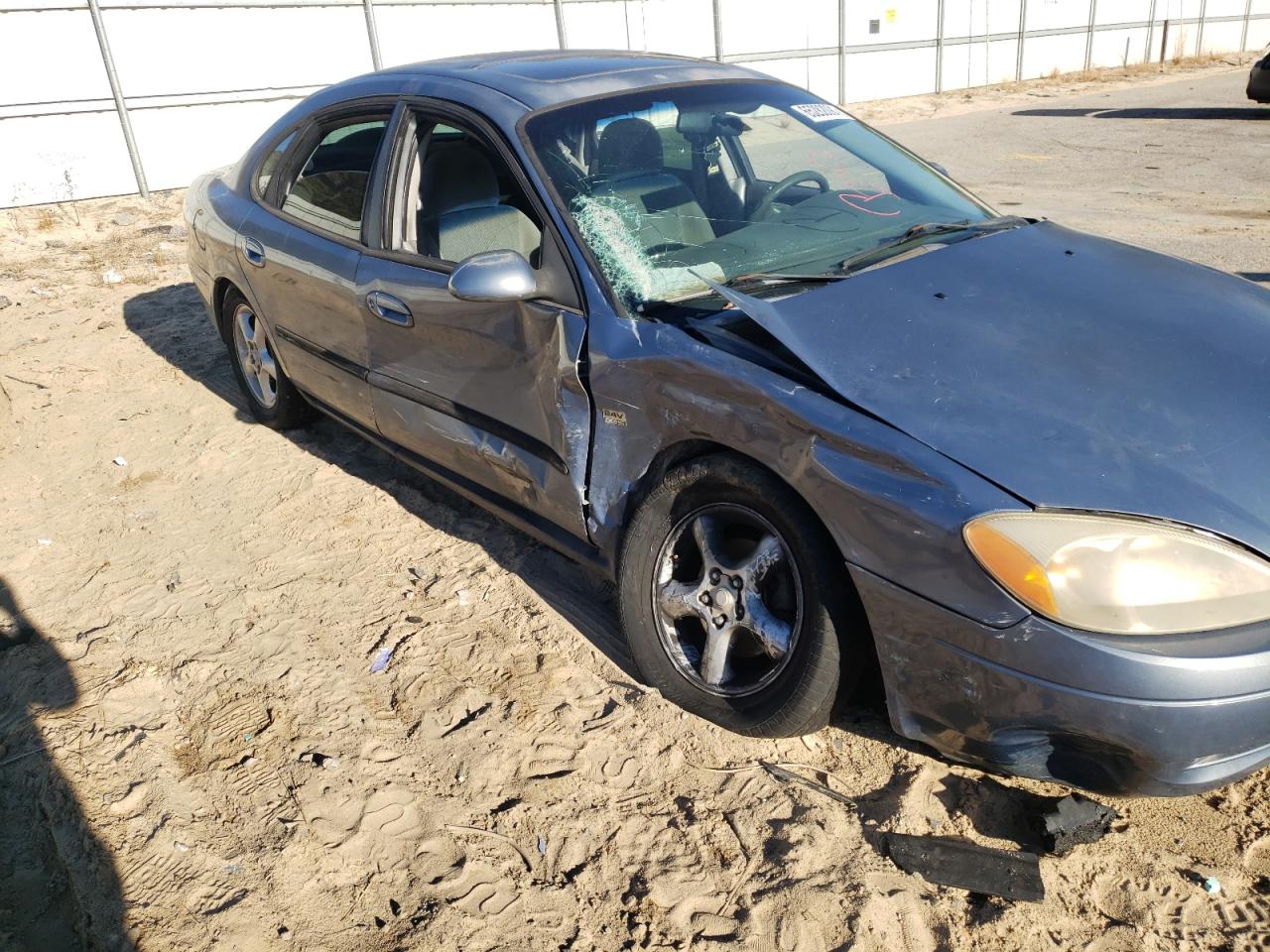 Photo 9 from auction – 2000 FORD TAURUS SES with VIN 1FAFP55S2YA249179