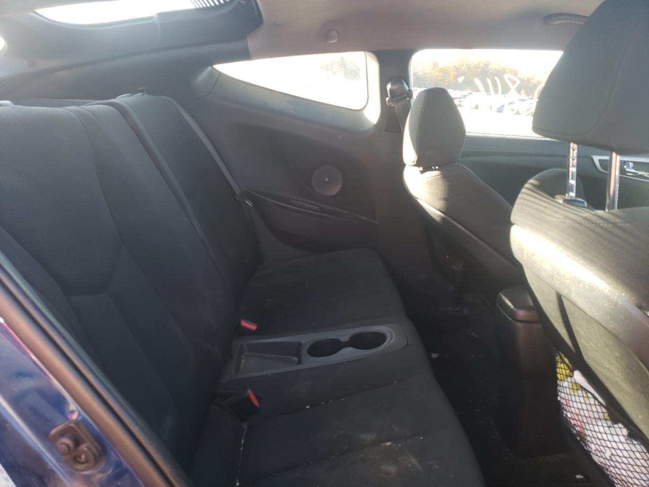 Photo 6 from auction – 2017 HYUNDAI VELOSTER with VIN KMHTC6AD1HU312708