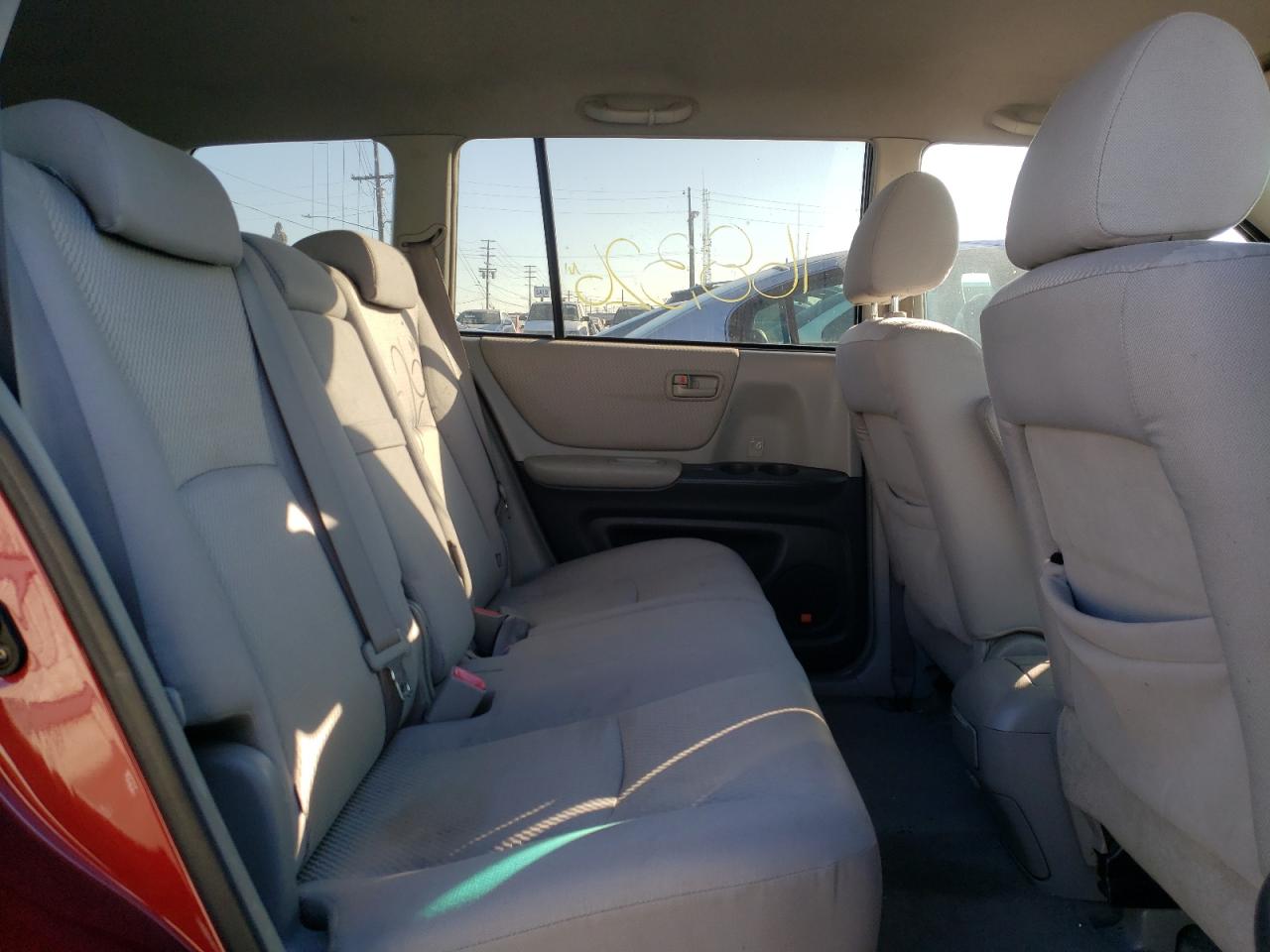 Photo 6 from auction – 2004 TOYOTA HIGHLANDER with VIN JTEGP21A240030759