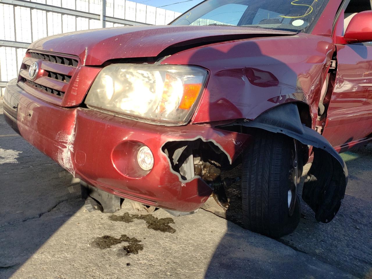 Photo 9 from auction – 2004 TOYOTA HIGHLANDER with VIN JTEGP21A240030759