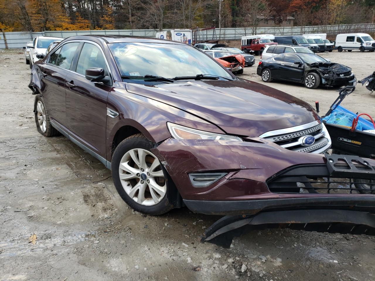 FORD TAURUS 2011 with VIN 1FAHP2HW0BG140181 - Photo from auction