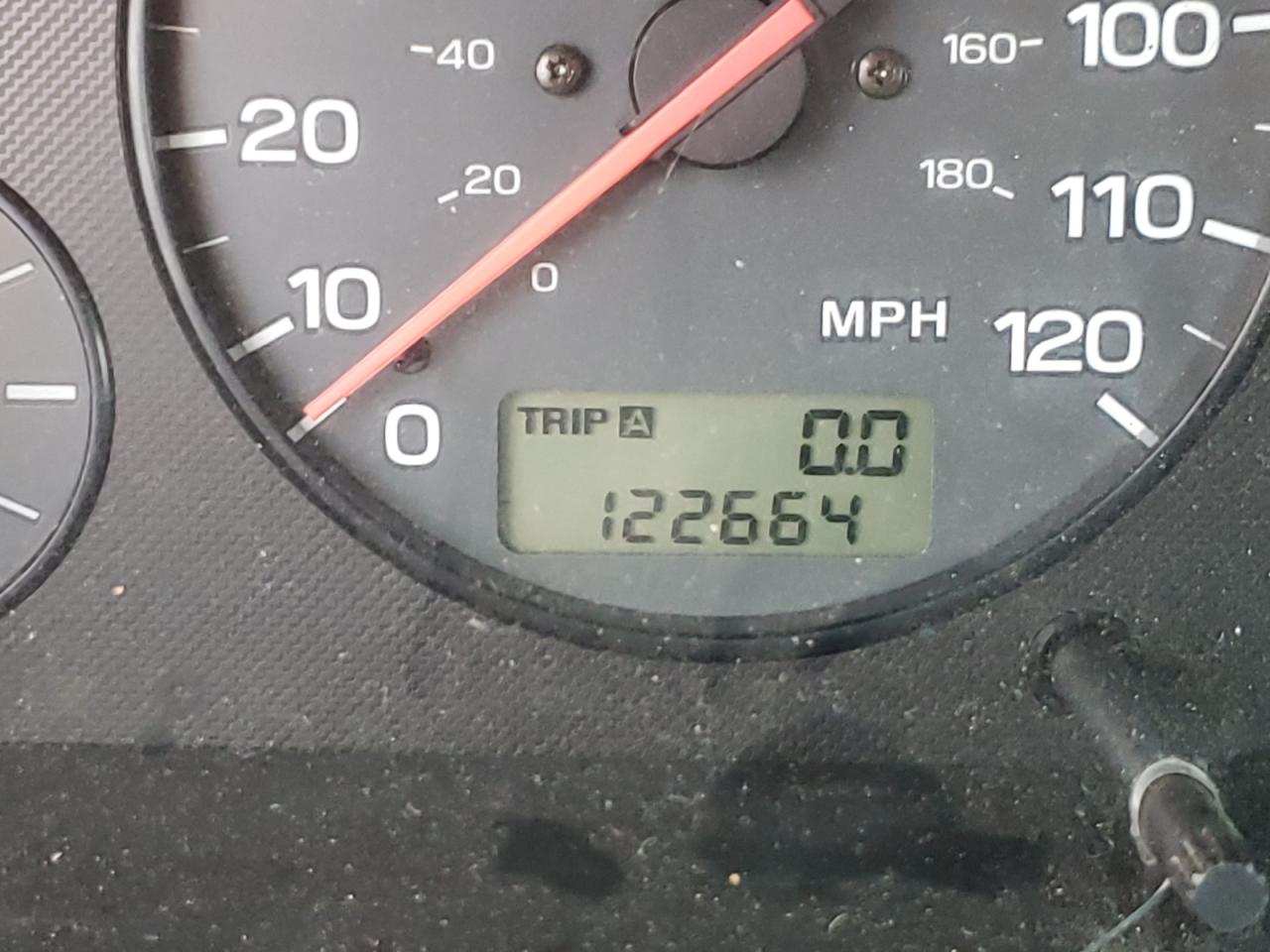 Photo 8 from auction – 2002 SUBARU LEGACY OUT with VIN 4S3BH665626623324
