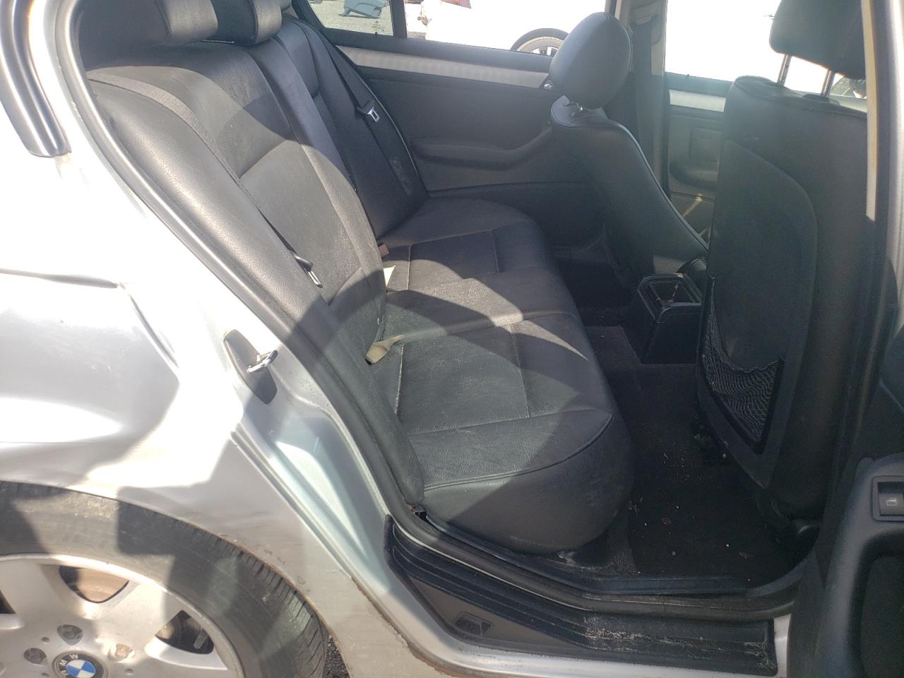 Photo 6 from auction – 2005 BMW 325 XI with VIN WBAEU33455PR18123