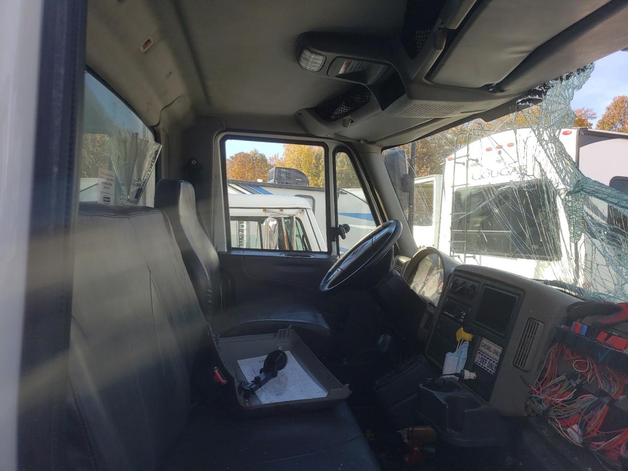 Photo 5 from auction – 2017 INTERNATIONAL 4300 with VIN 1HTMMMML0HH713837