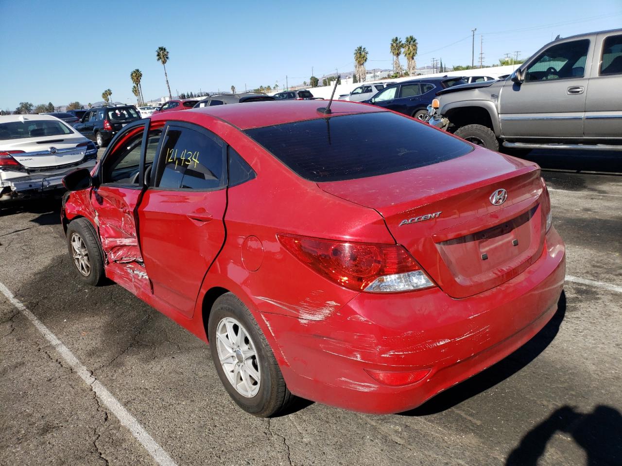 Photo 3 from auction – 2013 HYUNDAI ACCENT GLS with VIN KMHCT4AE8DU353571
