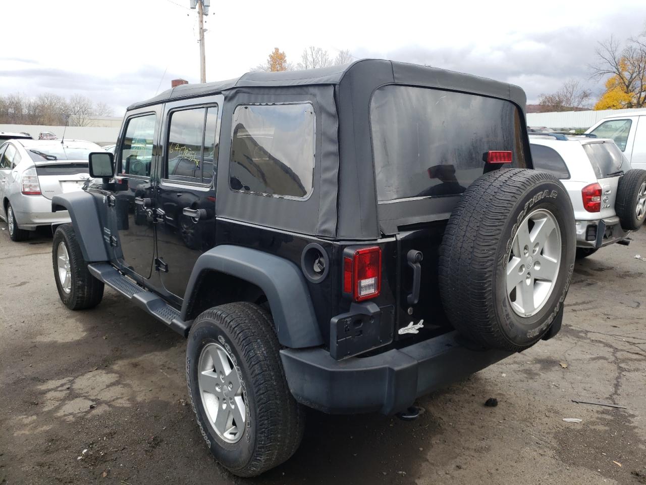 Photo 3 from auction – 2016 JEEP WRANGLER U with VIN 1C4BJWDG0GL347904