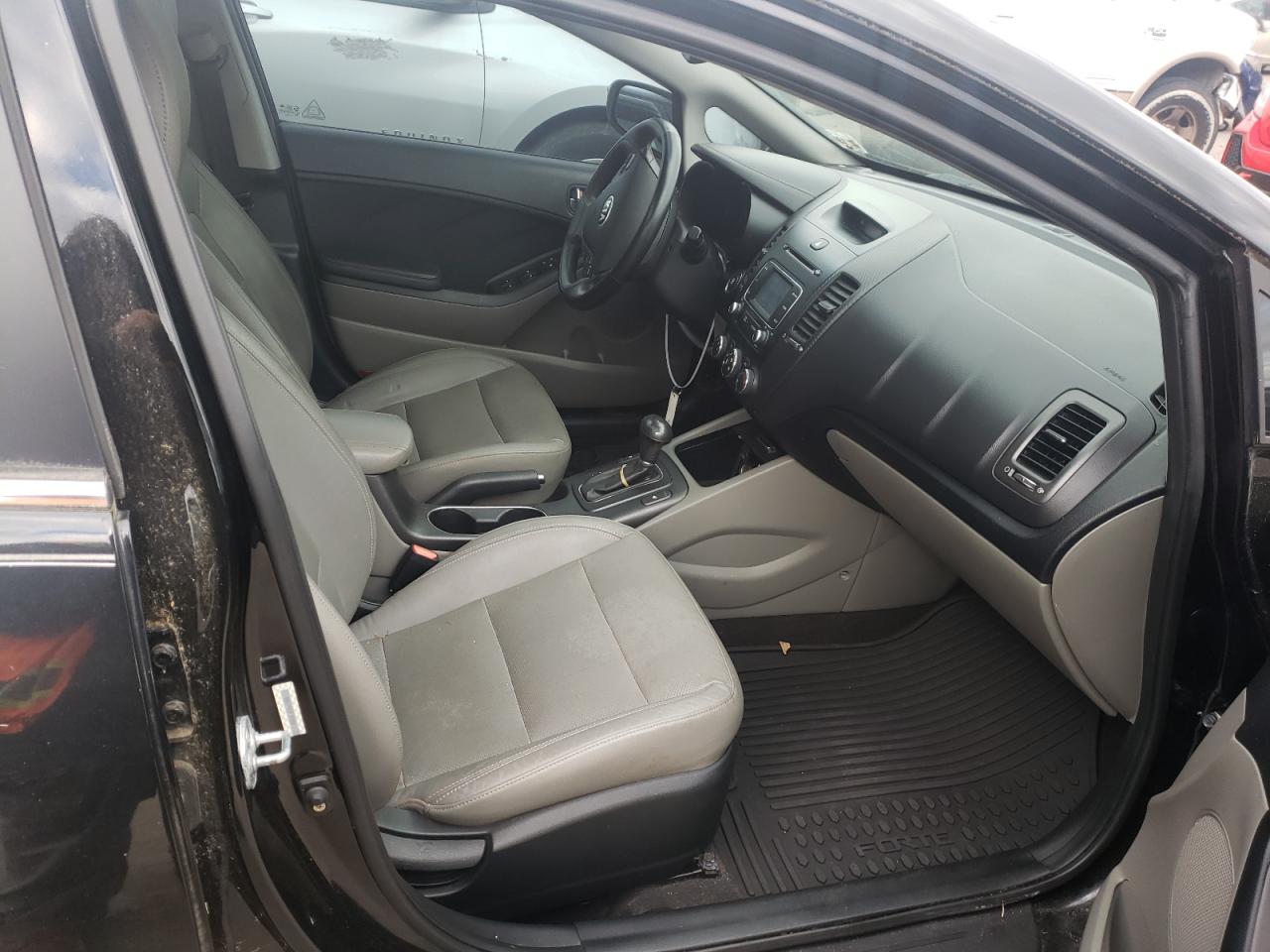 Photo 5 from auction – 2015 KIA FORTE with VIN KNAFZ4A81F5264784