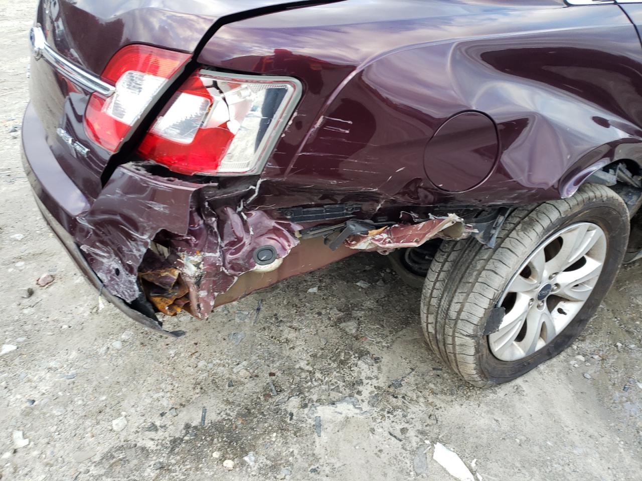 Photo 9 from auction – 2011 FORD TAURUS with VIN 1FAHP2HW0BG140181