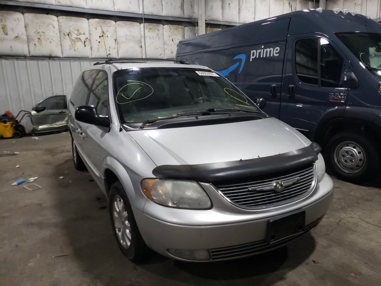 CHRYSLER TOWN & COU 2001 with VIN 2C8GP54L61R199766 - Photo from auction