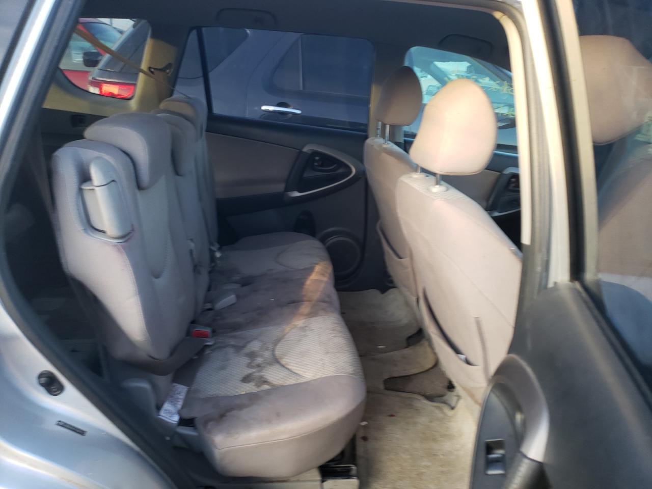 Photo 6 from auction – 2007 TOYOTA RAV4 with VIN JTMBD35V775086195