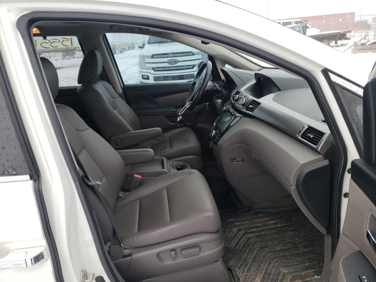 Photo 5 from auction – 2015 HONDA ODYSSEY EX with VIN 5FNRL5H63FB502726