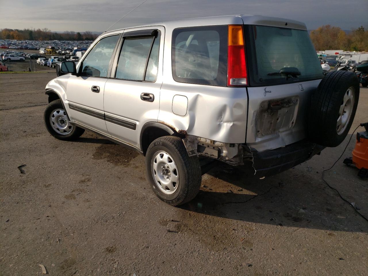 Photo 3 from auction – 2001 HONDA CR-V LX with VIN JHLRD184X1S020029
