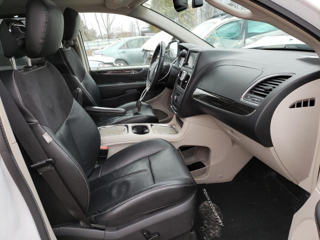 Photo 5 from auction – 2016 CHRYSLER TOWN & COU with VIN 2C4RC1GG8GR128087