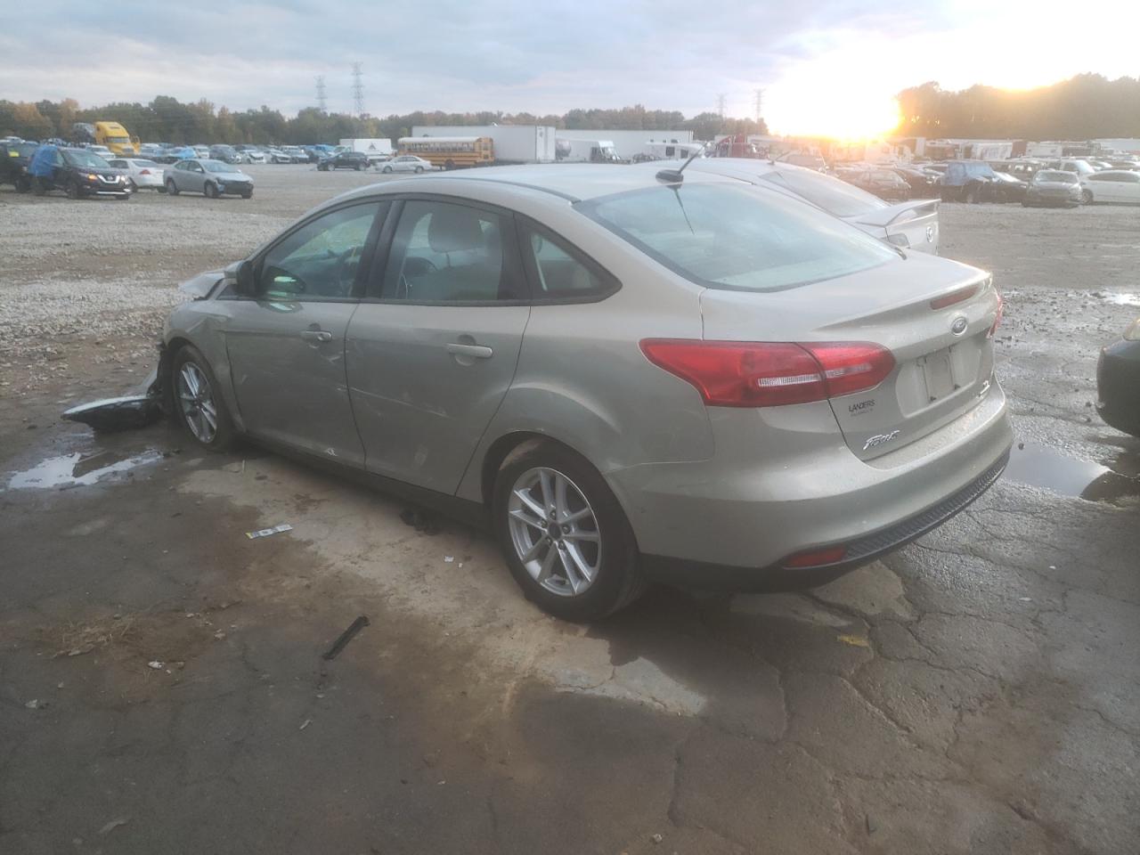 Photo 3 from auction – 2016 FORD FOCUS SE with VIN 1FADP3F20GL249498