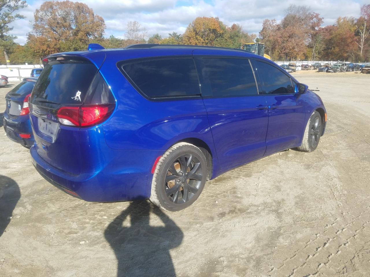 Photo 4 from auction – 2018 CHRYSLER PACIFICA T with VIN 2C4RC1BG5JR364484