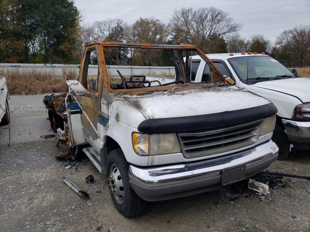 FORD ECONOLINE 1995 with VIN 1FDKE30G9SHC14154 - Photo from auction