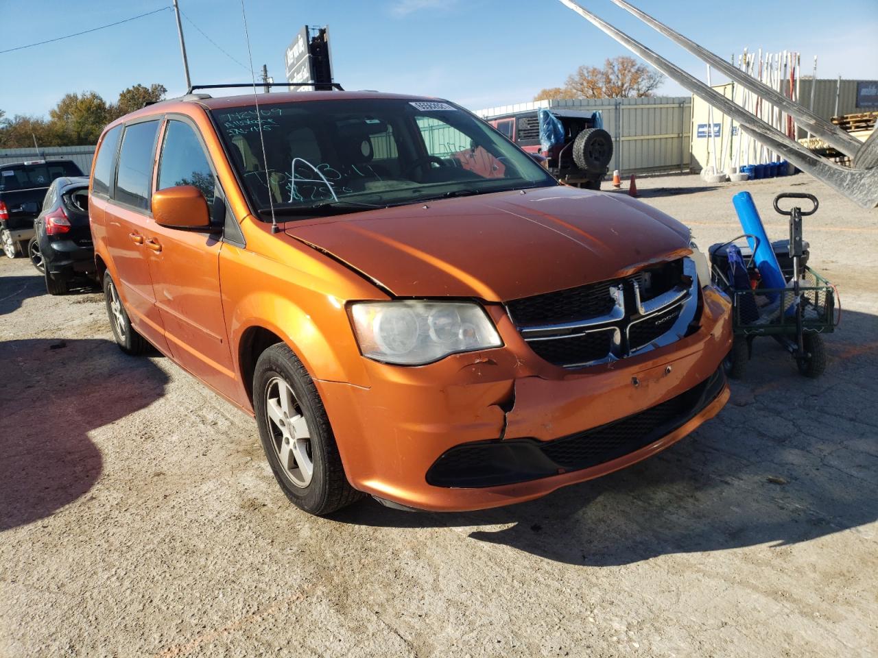 DODGE GRAND CARA 2011 with VIN 2D4RN3DG2BR728867 - Photo from auction