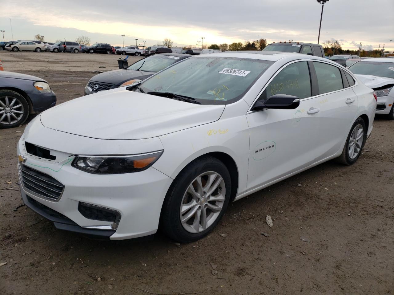 Photo 2 from auction – 2017 CHEVROLET MALIBU LT with VIN 1G1ZE5ST4HF119586