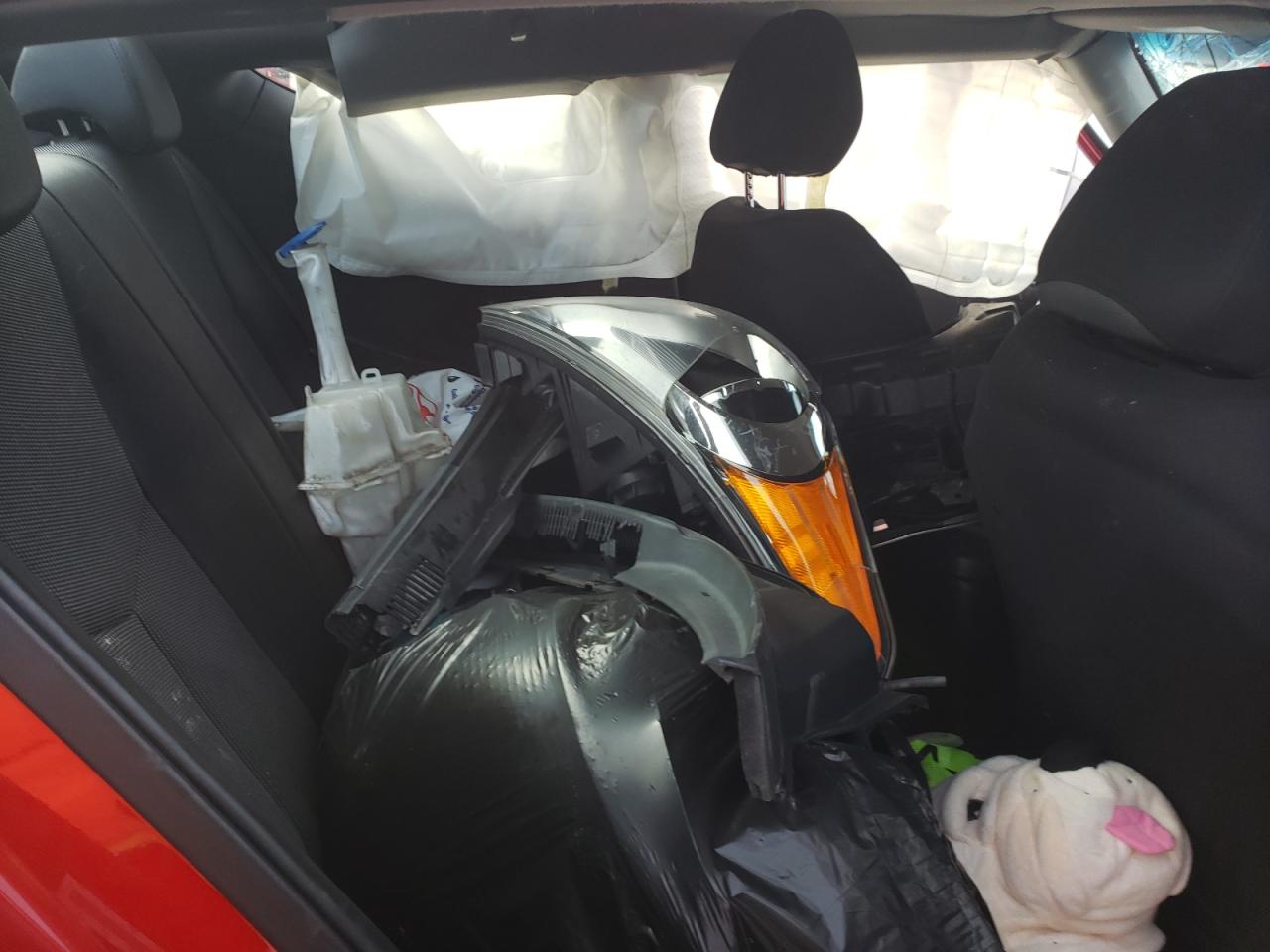 Photo 6 from auction – 2013 HYUNDAI VELOSTER with VIN KMHTC6AD7DU156779