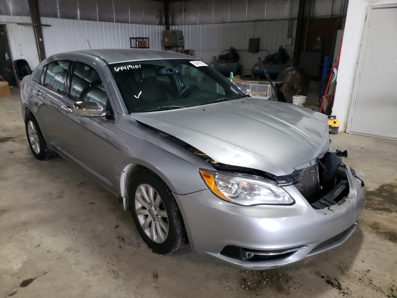 CHRYSLER 200 LIMITE 2014 with VIN 1C3CCBCG4EN128281 - Photo from auction